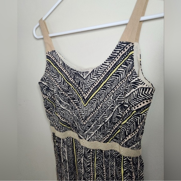 LOFT Soft Cream, Navy and Tan Subtle Abstract Patterned Mini Dress Sz 12P - Picture 3 of 7